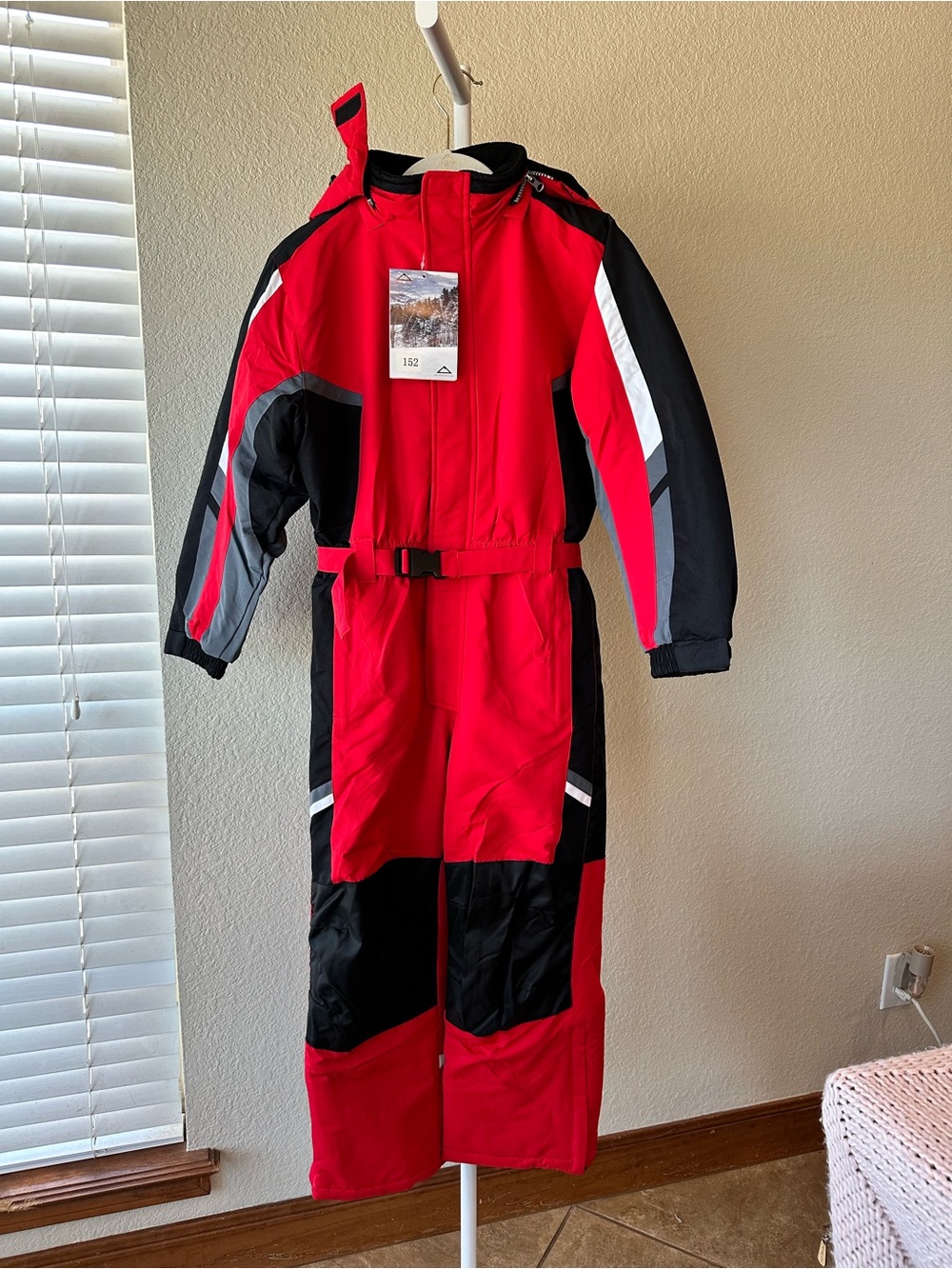 One piece waterproof thermal ski suit red and black size 152 or youth 11-12 NWT